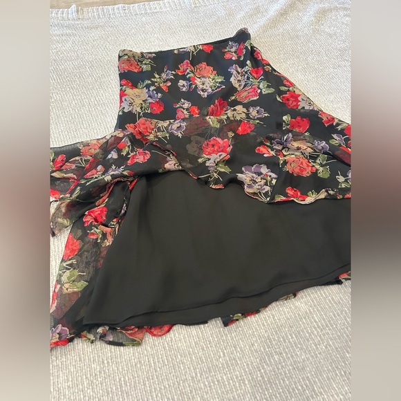 Lauren Ralph Lauren Flowy Floral Skirt | 90s Skirt - Picture 3 of 5